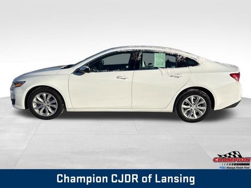 Used 2024 Chevrolet Malibu LT FWD image 2