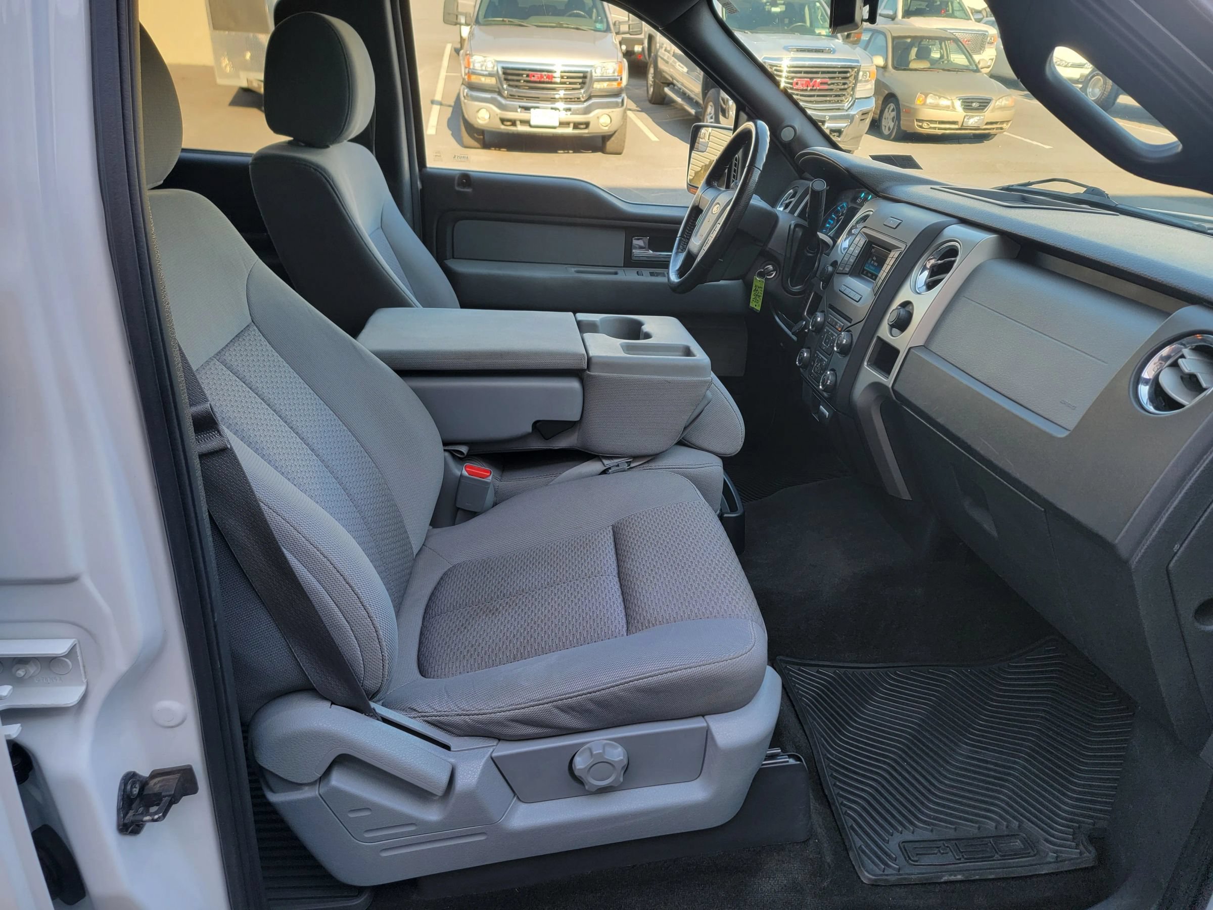 Used 2014 Ford F150 XLT w/ Equipment Group 301A Mid AWD/4WD image 12