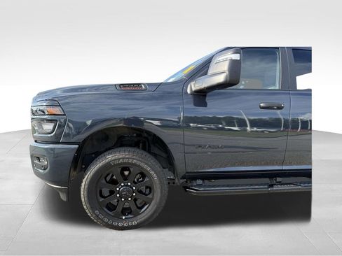 Used 2025 RAM 2500 Big Horn AWD/4WD image 19