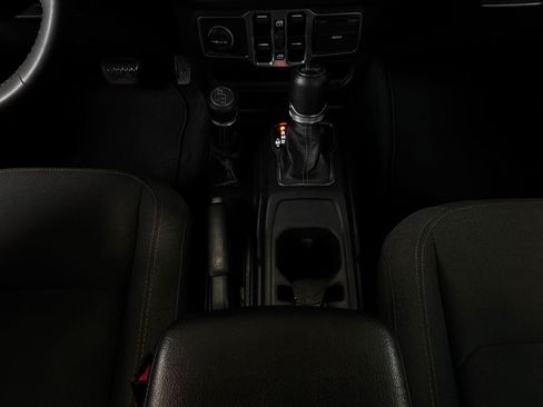 Used 2025 Jeep Wrangler Unlimited Sport AWD/4WD image 14