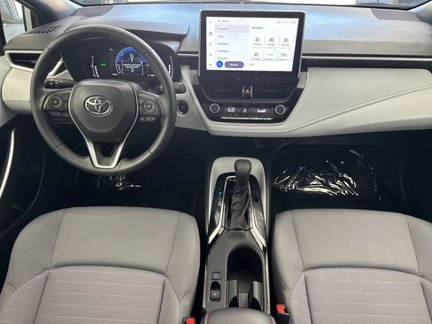 Used 2025 Toyota Corolla SE w/ SE Premium Package FWD image 12