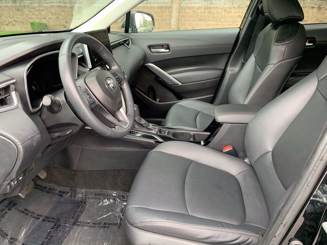 Used 2024 Toyota Corolla Cross XLE FWD image 11