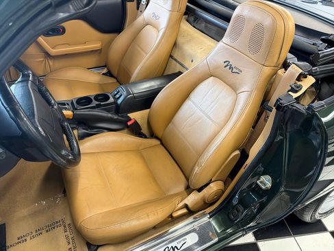 Used 1997 MAZDA MX-5 Miata M-Edition image 18