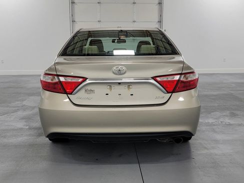 Used 2017 Toyota Camry XLE w/ Moonroof Package image 8