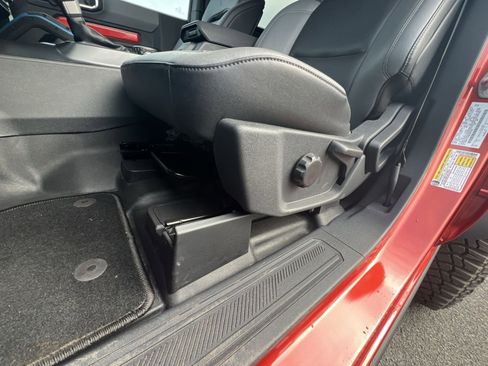 New 2024 Ford Bronco Black Diamond image 14