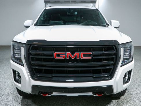 Used 2024 GMC Yukon AT4 AWD/4WD image 4