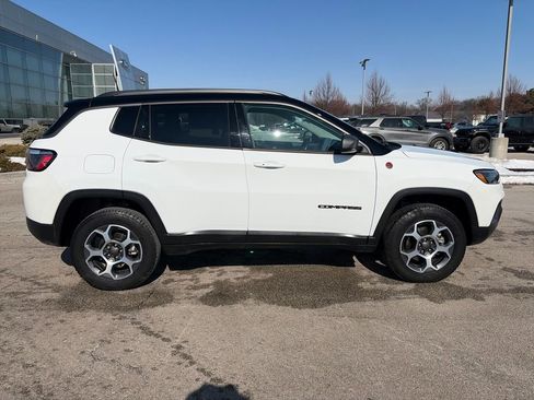 Used 2022 Jeep Compass Trailhawk w/ Sun and Sound Group image 8