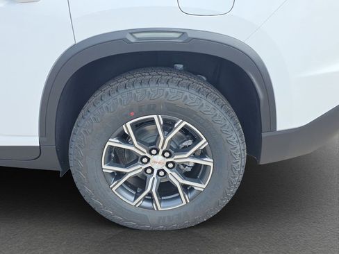 New 2026 GMC Acadia AT4 w/ Luxury Package AWD/4WD image 5