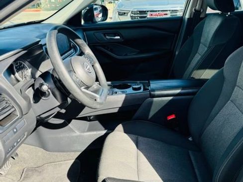 Used 2024 Nissan Rogue SV image 8