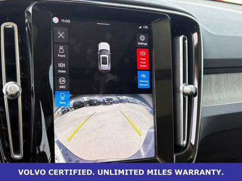 Certified 2023 Volvo XC40 B5 Ultimate w/ Protection Package Premier image 23