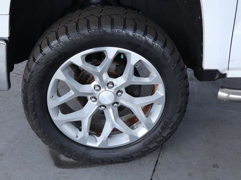 Used 2014 Chevrolet Silverado 1500 LT image 40