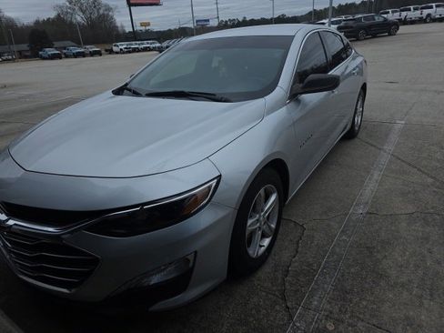 Used 2020 Chevrolet Malibu LS w/ LPO, Convenience Package 1 image 1