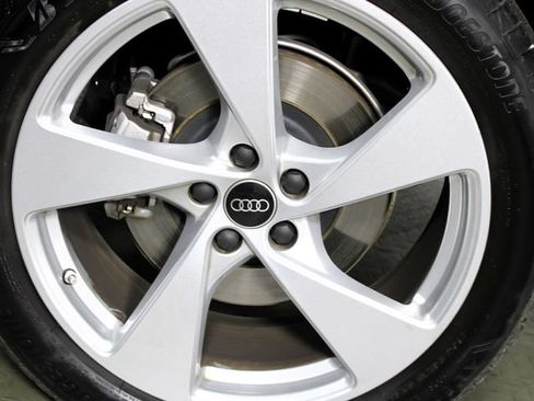 Used 2025 Audi Q5 Prestige AWD/4WD image 12