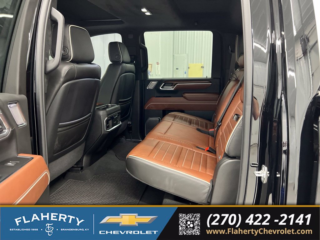 Used 2025 GMC Sierra 2500 Denali Ultimate w/ Max Trailering Package AWD/4WD image 11