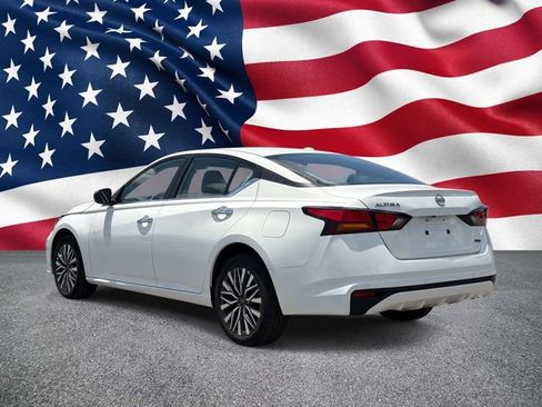 Used 2025 Nissan Altima 2.5 SV AWD/4WD image 11