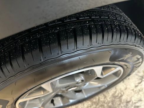 Used 2024 Chevrolet Trax LT image 30