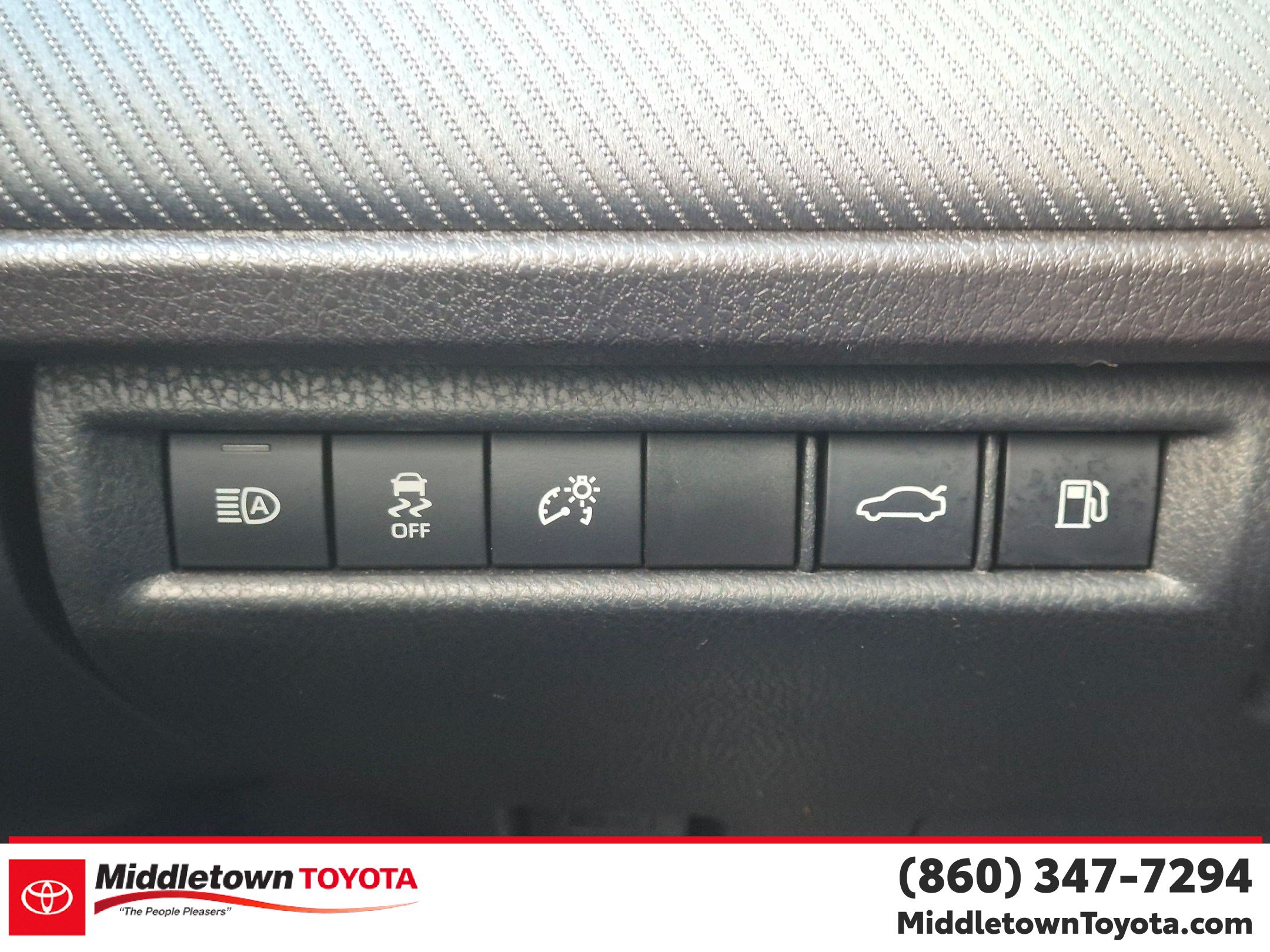 Certified 2025 Toyota Camry SE FWD image 18
