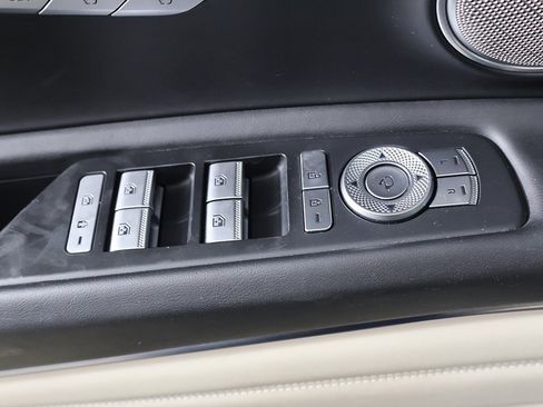 Used 2023 Genesis GV80 2.5T w/ Prestige Package image 42