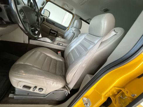 Used 2003 HUMMER H2 w/ Preferred Equipment Group AWD/4WD image 11