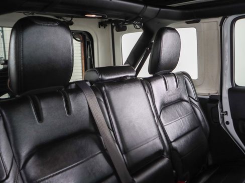 Used 2021 Jeep Wrangler Unlimited Sahara w/ Cold Weather Group image 28