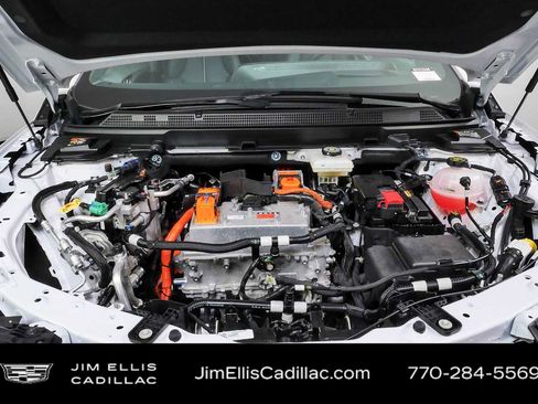 Used 2025 Cadillac Optiq Luxury 2 w/ LPO, Floor Liner Package AWD/4WD image 34