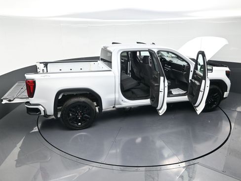 Used 2022 GMC Sierra 1500 Elevation image 14