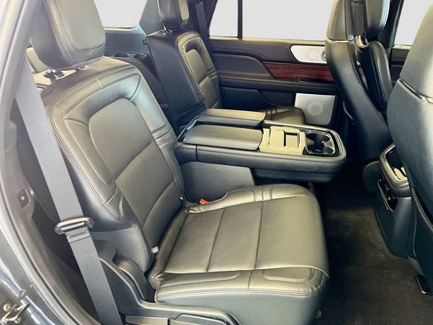 Used 2024 Lincoln Navigator Reserve AWD/4WD image 31