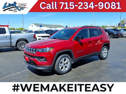 Used 2025 Jeep Compass Latitude AWD/4WD image 1
