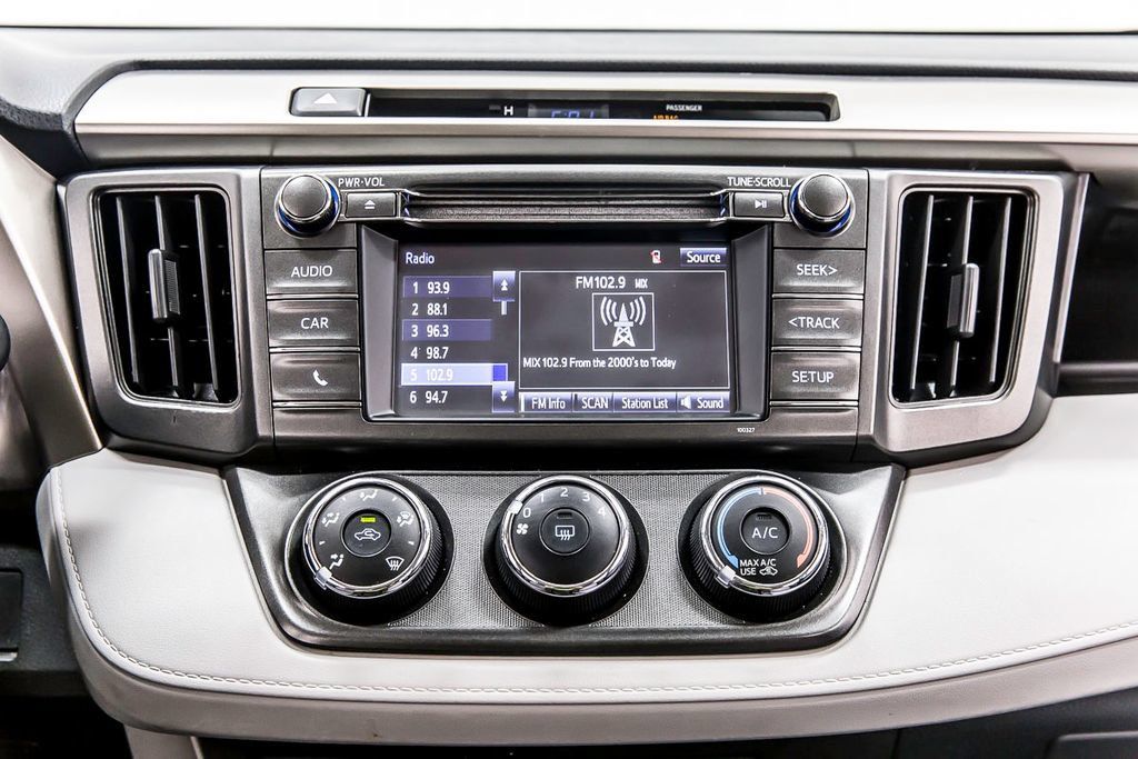 Used 2014 Toyota RAV4 LE FWD image 18