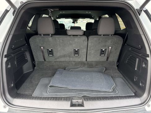 Used 2025 GMC Acadia Elevation image 20