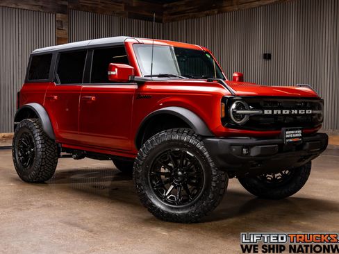 Used 2022 Ford Bronco Outer Banks w/ Sasquatch Package image 1