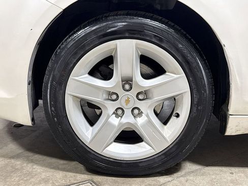 Used 2011 Chevrolet Malibu LT FWD image 26