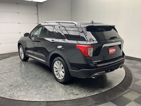 Used 2021 Ford Explorer Limited w/ Equipment Group 301A AWD/4WD image 2