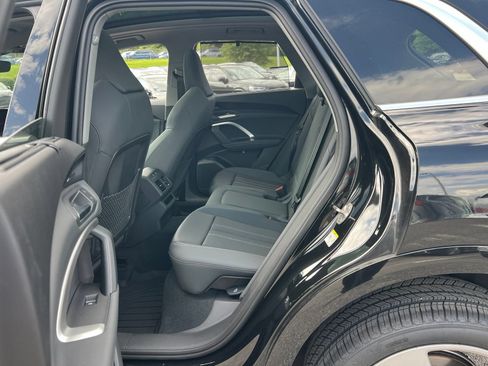 Used 2025 Audi Q5 Premium Plus w/ Premium Plus AWD/4WD image 26