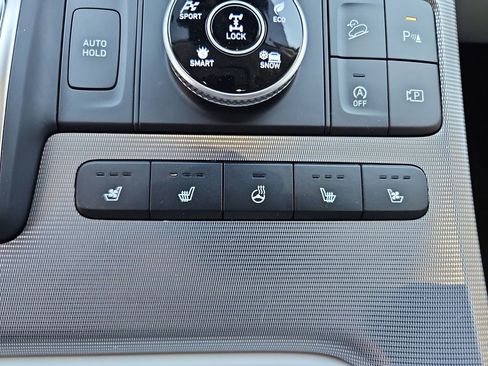 Used 2024 Hyundai Palisade Calligraphy image 22