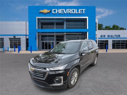 Used 2023 Chevrolet Traverse LT