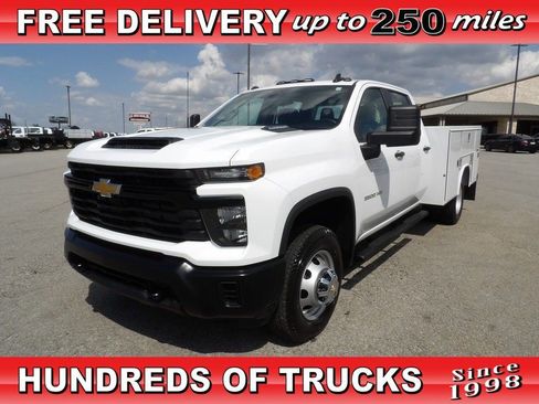 Used 2025 Chevrolet Silverado 3500 W/T AWD/4WD image 1