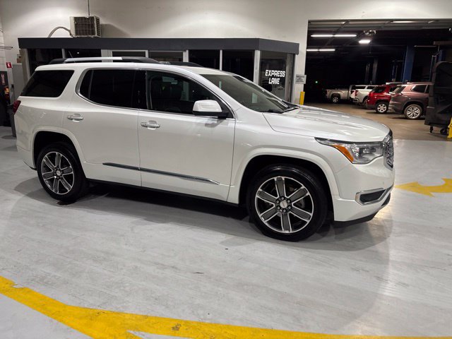 Used 2017 GMC Acadia Denali w/ Technology Package AWD/4WD image 10