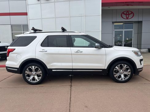 Used 2018 Ford Explorer Platinum AWD/4WD image 31