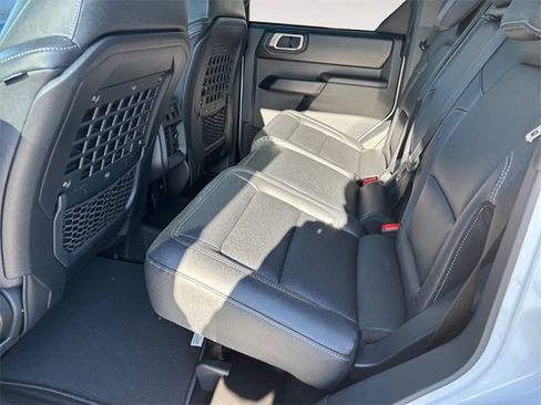 New 2025 Ford Bronco Badlands image 13