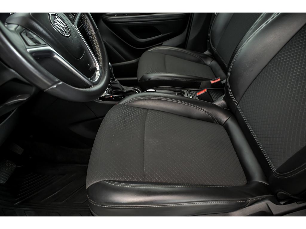 Used 2022 Buick Encore Preferred w/ Safety Package AWD/4WD image 12