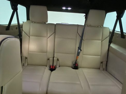 Used 2021 Cadillac Escalade ESV Premium Luxury AWD/4WD image 43