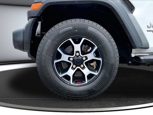 Used 2018 Jeep Wrangler Unlimited Sport S AWD/4WD image 34