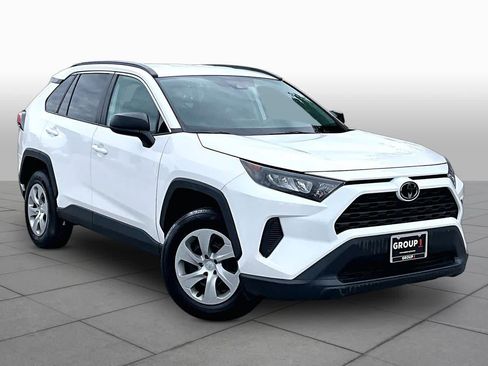 Used 2021 Toyota RAV4 LE AWD/4WD image 3
