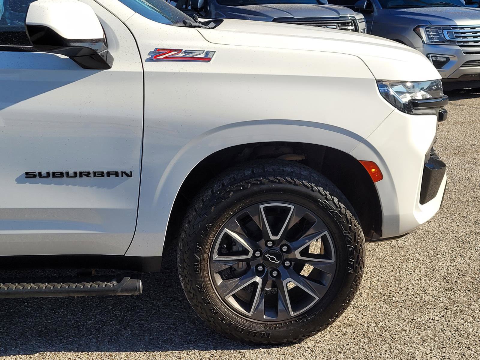 Used 2022 Chevrolet Suburban Z71 AWD/4WD image 8