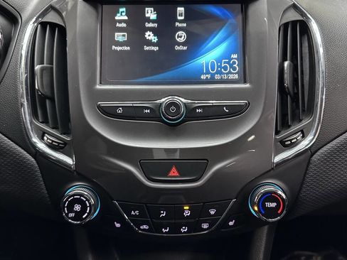 Used 2018 Chevrolet Cruze LT w/ Convenience Package image 28