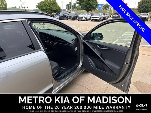 Used 2025 Kia Niro EX Touring FWD image 37