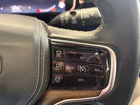 Used 2023 Jeep Grand Wagoneer Series II image 27