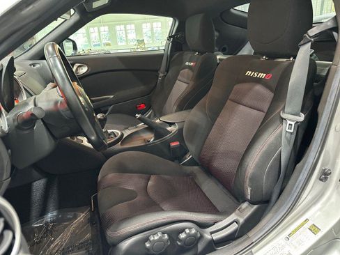 Used 2010 Nissan 370Z NISMO RWD image 5