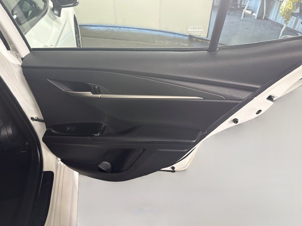 Used 2025 Toyota Camry SE FWD image 27